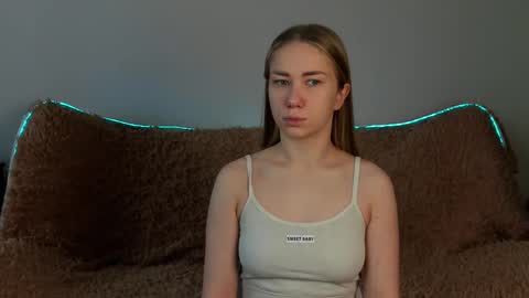 Snapshot of alexarti chatting on November 25, 7:30 am Alex online show from November 25, 7:30 am