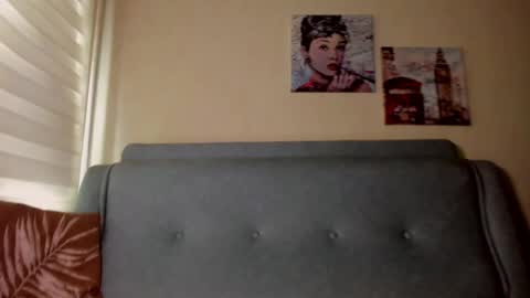 AlexaStevens online show from May 24, 7:57 am