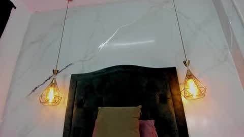    online show from November 18, 9:30 pm