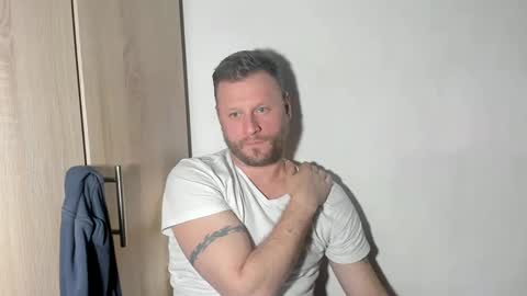 Snapshot of alexboy2022 chatting on February 21, 2:28 am onlyfans..alexyno2022 online show from February 21, 2:28 am