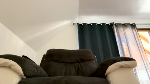 Snapshot of alexcana10 chatting on April 7, 2:50 pm alexcana10 online show from April 7, 2:50 pm