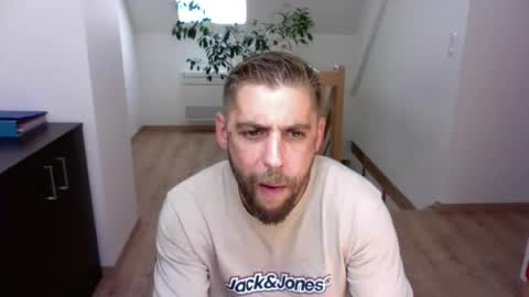 Snapshot of alexcana10 chatting on June 13, 10:46 am alexcana10 online show from June 13, 10:46 am