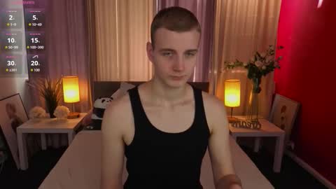 Snapshot of alexcolee chatting on February 20, 2:17 pm alexcolee online show from February 20, 2:17 pm