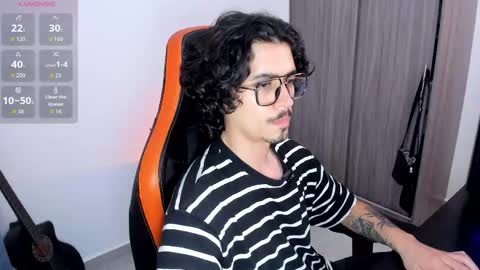 Snapshot of alexfloreszzz chatting on May 11, 8:17 pm alexfloreszzz online show from May 11, 8:17 pm