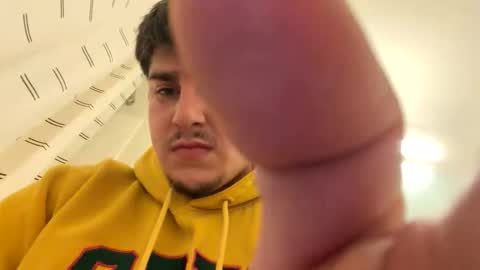 Snapshot of alexh70750 chatting on February 24, 2:04 pm alexh70750 online show from February 24, 2:04 pm