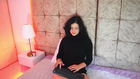 alexia_clark7 online show from February 25, 7:45 pm