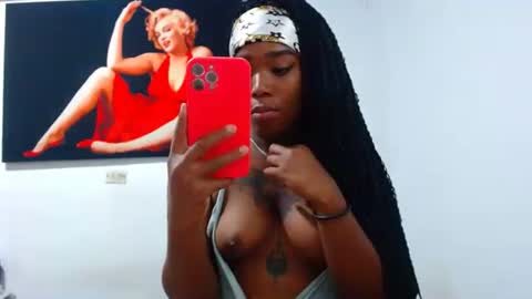 alexia_sinclaire24 online show from May 3, 12:05 am