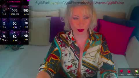 Alexine McQueen online show from February 23, 8:06 pm