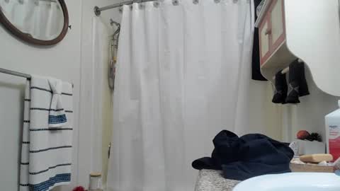 Snapshot of alexinside_you chatting on December 31, 10:56 pm Alexinside you online show from December 31, 10:56 pm