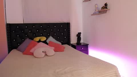 Alexis online show from September 17, 5:20 am