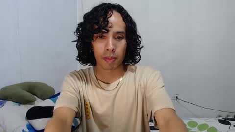 Snapshot of alexis21_ chatting on January 10, 8:16 am Alexis online show from January 10, 8:16 am