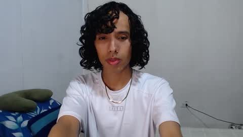 Snapshot of alexis21_ chatting on January 18, 12:42 pm Alexis online show from January 18, 12:42 pm