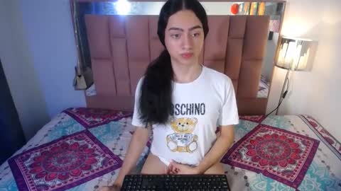 Snapshot of alexis_brown11 chatting on October 1, 2:17 am -- ALEXIS -- online show from October 1, 2:17 am