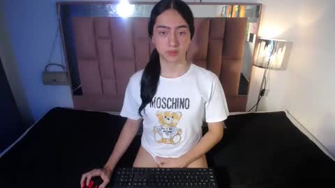 Snapshot of alexis_brown11 chatting on October 14, 1:06 am -- ALEXIS -- online show from October 14, 1:06 am