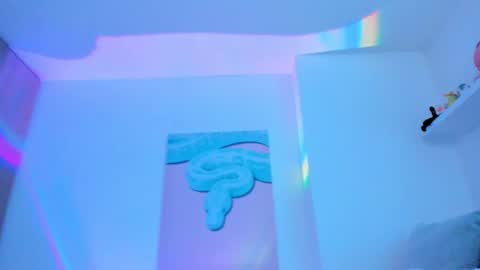 Alexiis 3 online show from October 16, 12:39 pm