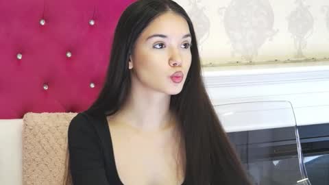 alexisdevine online show from February 9, 5:22 am