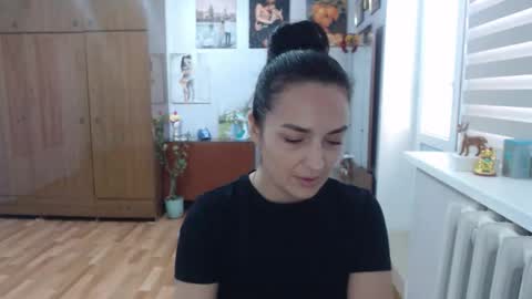 AlexisMillers online show from September 13, 8:25 am