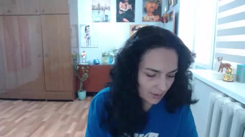 AlexisMillers online show from September 18, 8:49 am