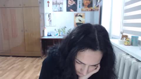 AlexisMillers online show from March 31, 9:43 am