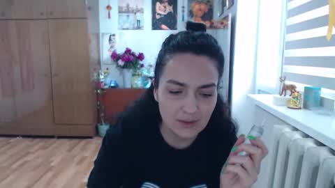 AlexisMillers online show from June 1, 11:01 am