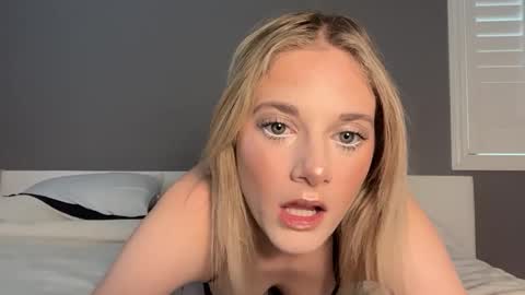 alexispaige06 online show from December 14, 6:56 pm