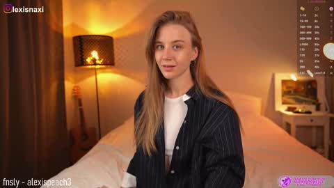 Snapshot of alexispeach chatting on October 17, 11:07 pm Alexis--  online show from October 17, 11:07 pm