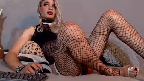 Alexjhonsson online show from April 21, 12:00 pm