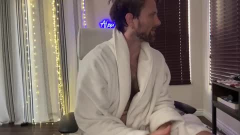 Alex Mann online show from October 3, 4:15 pm