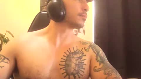 Alexxx online show from April 22, 7:04 pm