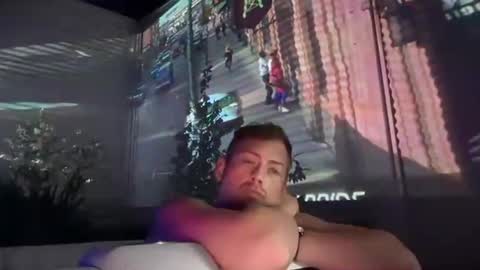 alexpettijohn online show from June 6, 9:03 am