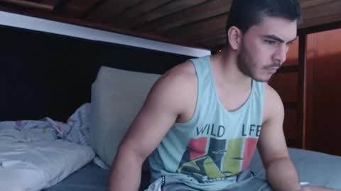 Snapshot of alexsb1998 chatting on February 2, 7:30 am alexsb1998 online show from February 2, 7:30 am