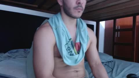 Snapshot of alexsb1998 chatting on February 2, 10:35 am alexsb1998 online show from February 2, 10:35 am