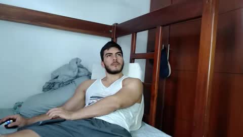 Snapshot of alexsb1998 chatting on February 24, 6:28 pm alexsb1998 online show from February 24, 6:28 pm