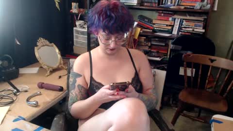 Alex Thornewood online show from July 8, 4:11 pm