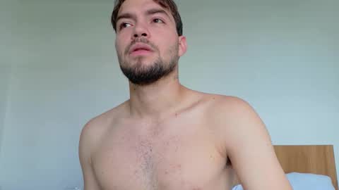 Snapshot of alextwunkk chatting on December 21, 8:27 pm Alex online show from December 21, 8:27 pm