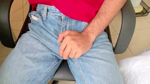 Snapshot of alextwunkk chatting on February 4, 12:55 pm Alex online show from February 4, 12:55 pm