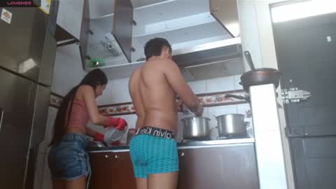 alex y luisa online show from February 7, 6:02 pm