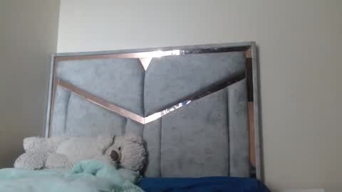 alex y luisa online show from February 3, 4:01 pm