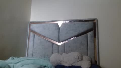 alex y luisa online show from February 8, 3:48 pm