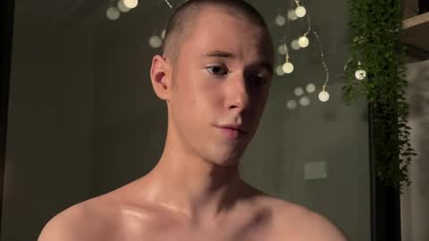 Snapshot of alexwos chatting on February 10, 7:07 pm Alex online show from February 10, 7:07 pm