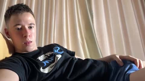 Snapshot of alexwos chatting on February 5, 9:58 am Alex online show from February 5, 9:58 am