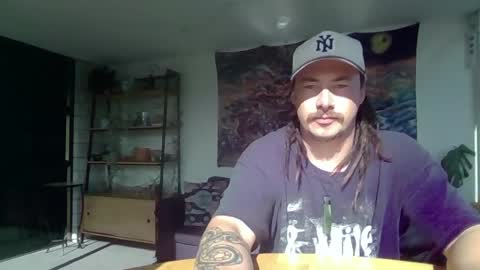 Alex online show from April 19, 2:00 am