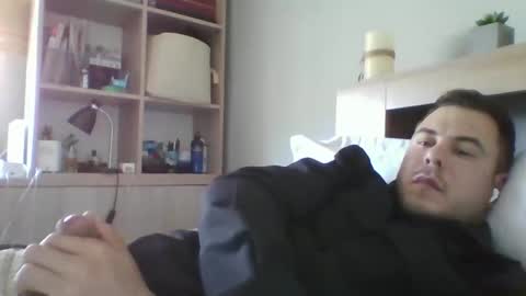 Snapshot of alexxro20 chatting on April 16, 12:17 pm alexxro20 online show from April 16, 12:17 pm