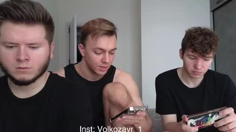 Snapshot of alexxx_d chatting on April 18, 8:40 am AlexDimaIgor online show from April 18, 8:40 am