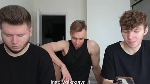 Snapshot of alexxx_d chatting on April 27, 8:34 am AlexDimaIgor online show from April 27, 8:34 am
