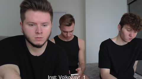 Snapshot of alexxx_d chatting on May 4, 8:32 am AlexDimaIgor online show from May 4, 8:32 am