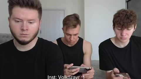 Snapshot of alexxx_d chatting on May 5, 8:44 am AlexDimaIgor online show from May 5, 8:44 am