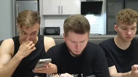 Snapshot of alexxx_d chatting on May 6, 8:58 pm AlexDimaIgor online show from May 6, 8:58 pm