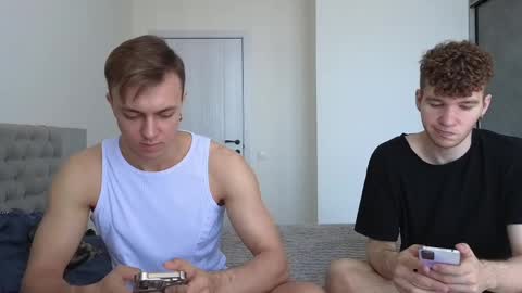 Snapshot of alexxx_d chatting on May 20, 9:15 am AlexDimaIgor online show from May 20, 9:15 am