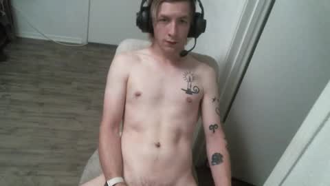 Snapshot of alexxxmic chatting on October 15, 2:17 pm Alexxxmic online show from October 15, 2:17 pm